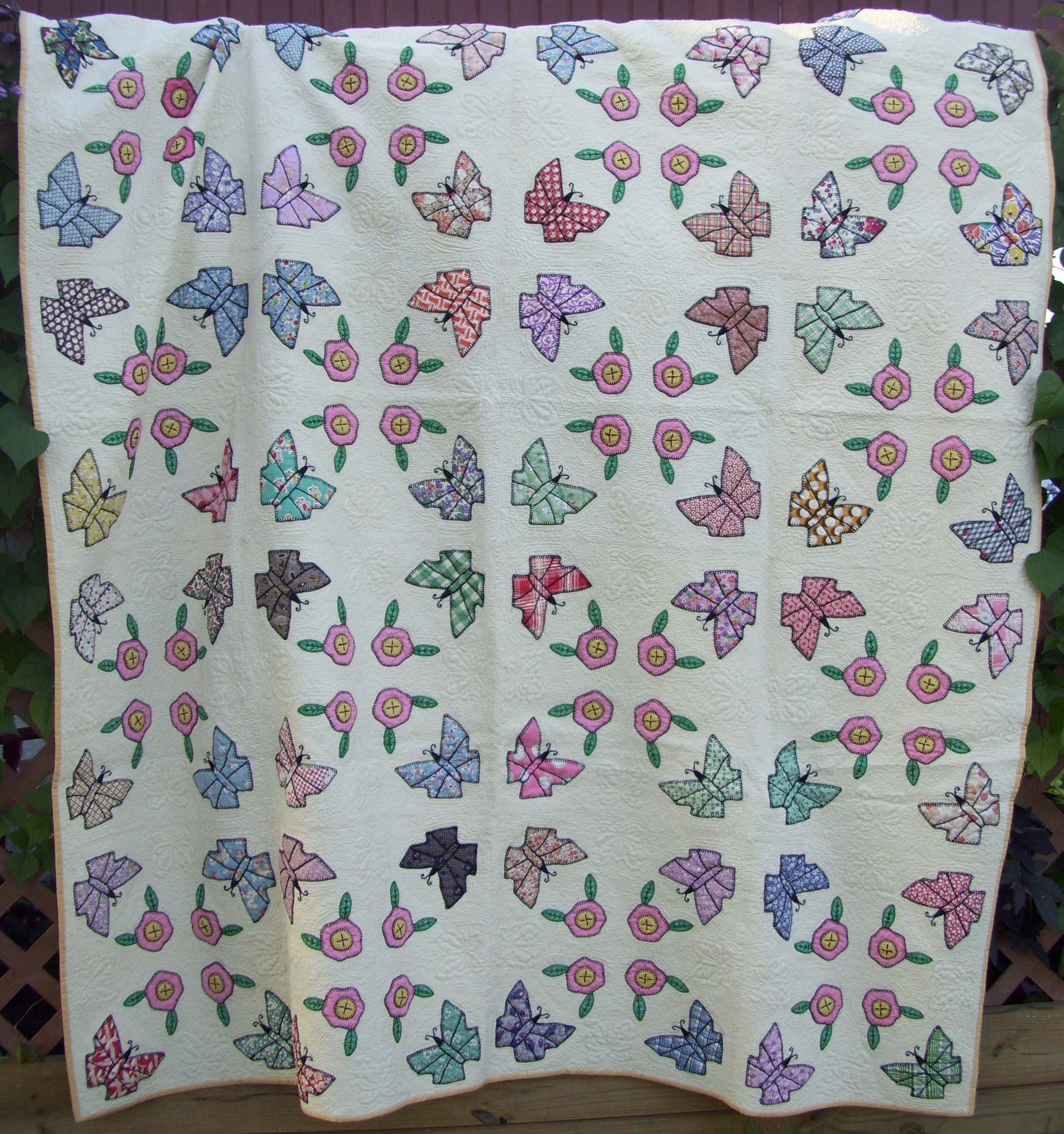 Butterflies and Posies  Pattern - StoryQuilts.com