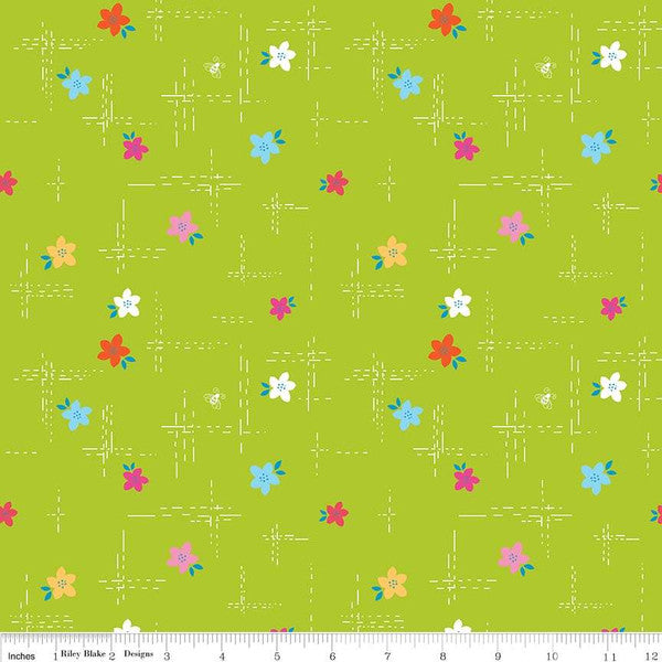 Simply Happy Dash Lime  Fabric - StoryQuilts.com